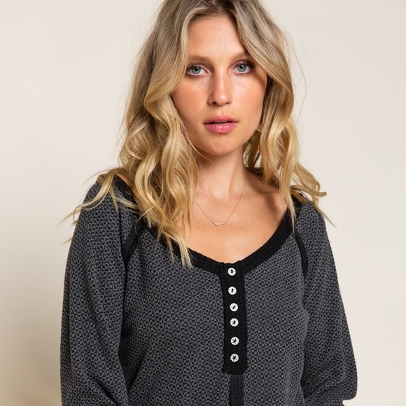 CHARCOAL TWO TONE TOP (REGULAR & PLUS) - Picture 6 of 10